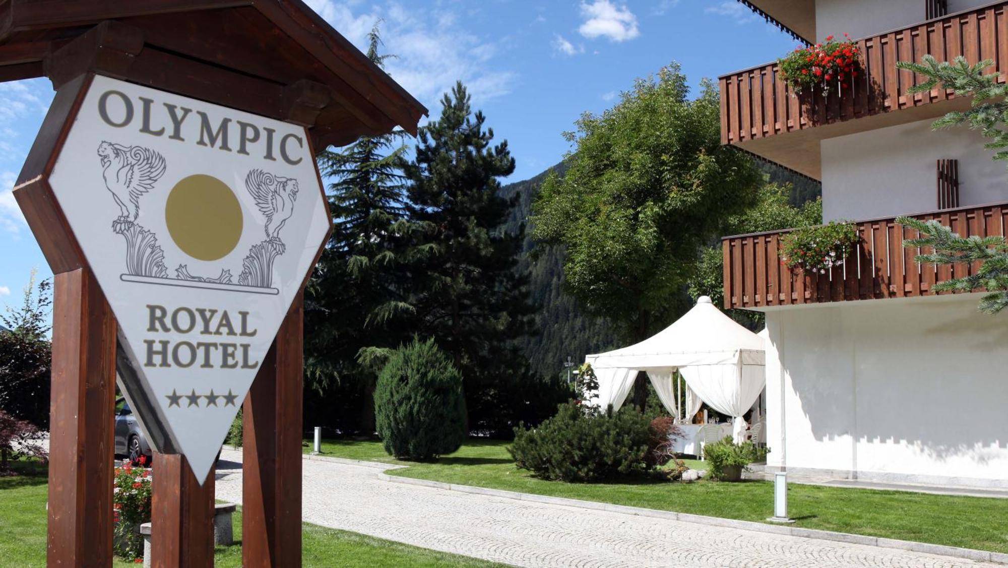 Royal Olympic Hotel Пинцоло Экстерьер фото