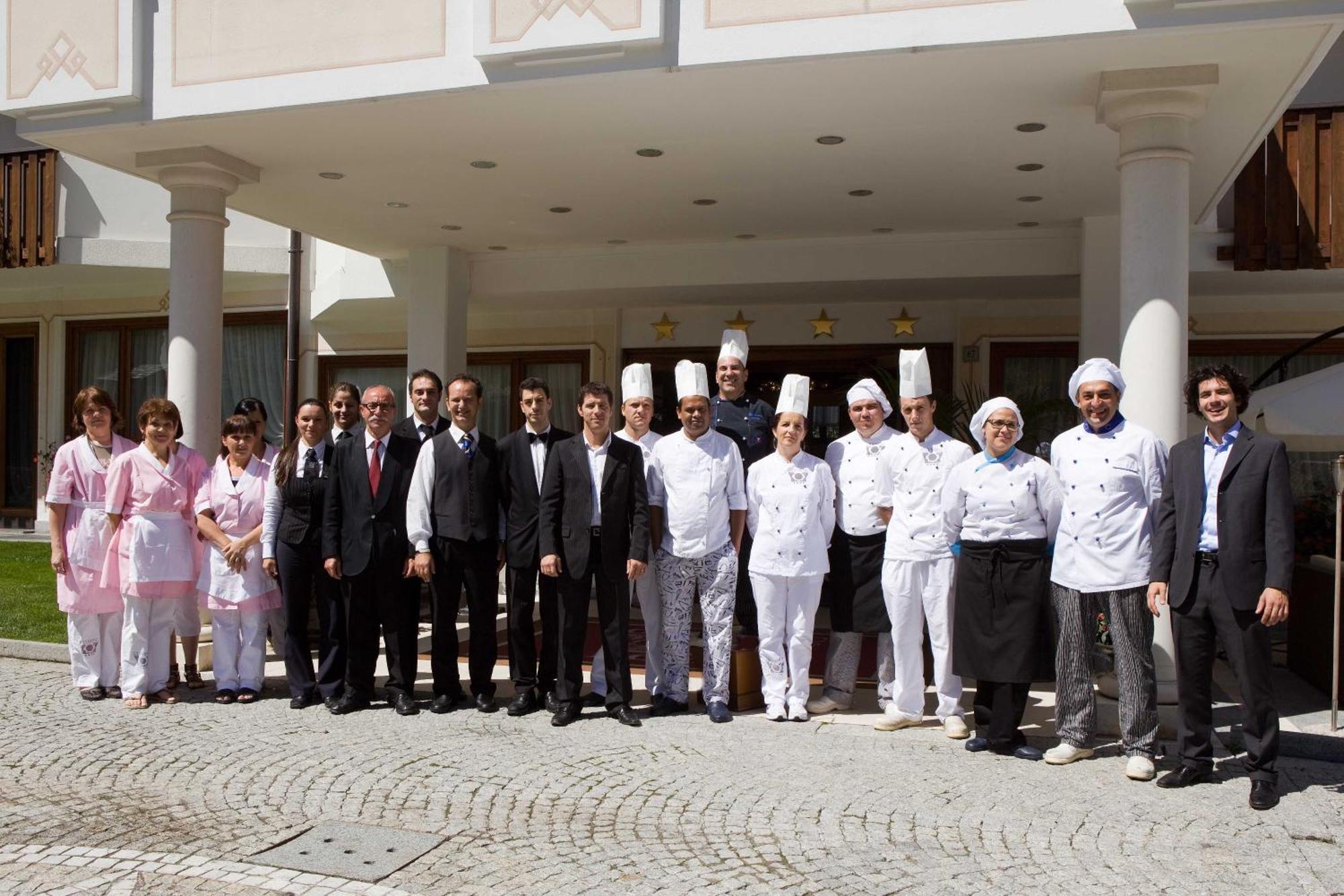Royal Olympic Hotel Пинцоло Экстерьер фото
