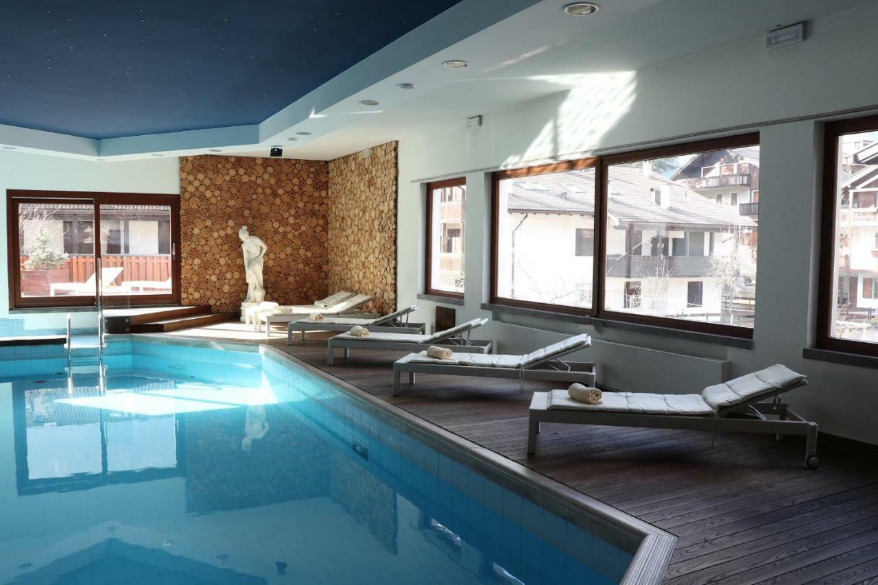 Royal Olympic Hotel Пинцоло Экстерьер фото
